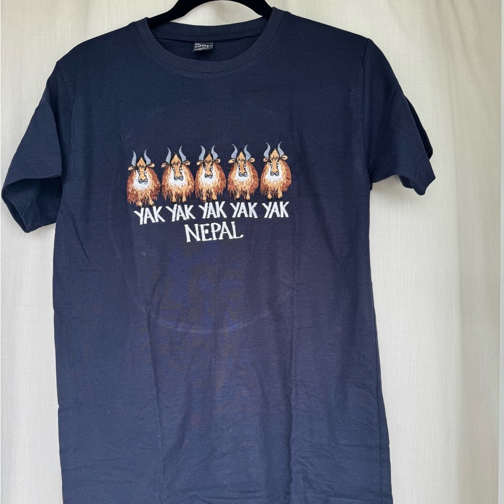 Mt. Everest Nepal embroidered NavyT-Shirt Size 38